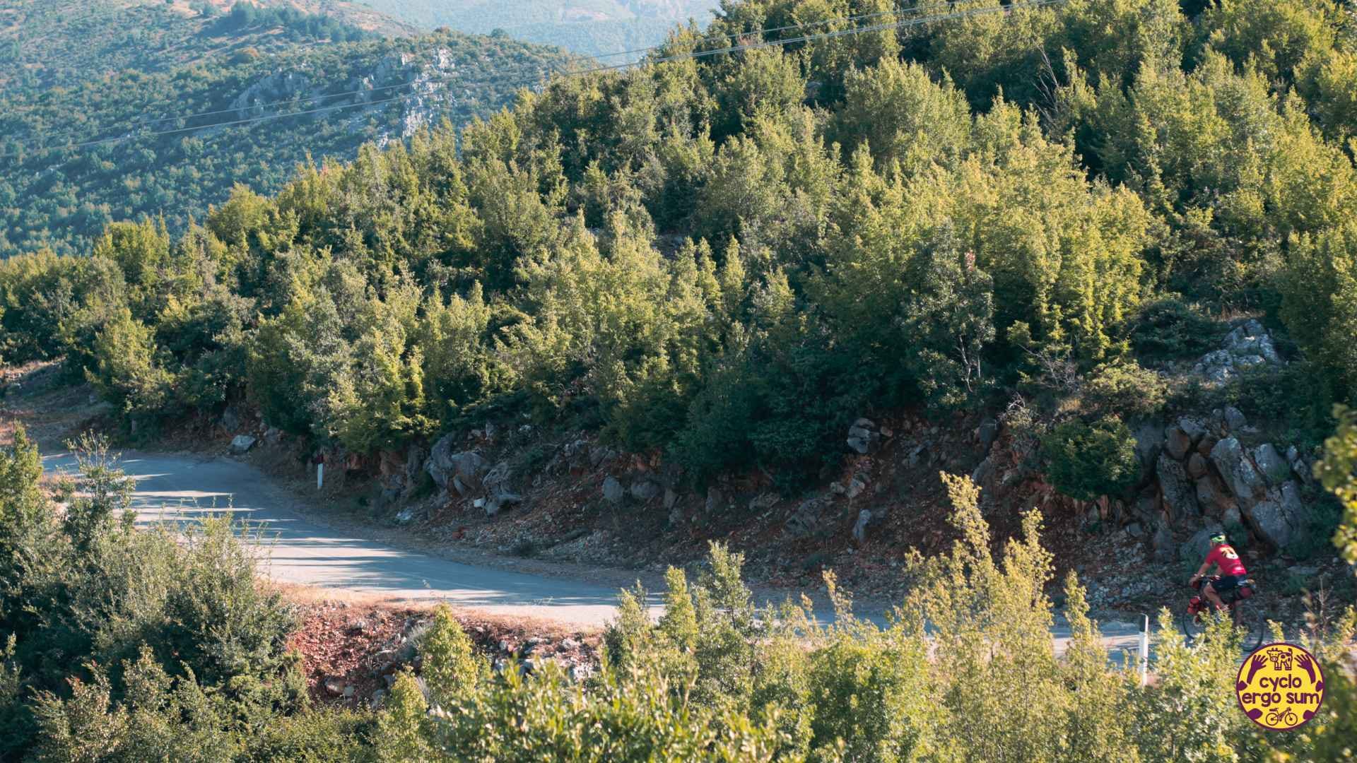 Albania in bici | Alessio sempre in testa