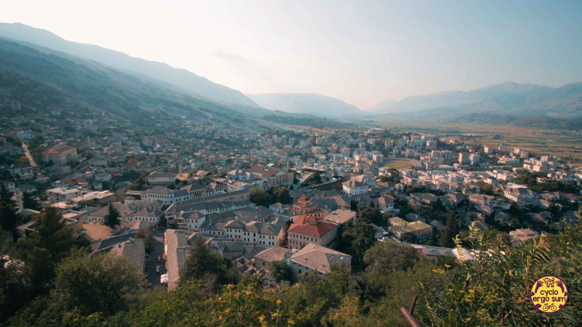 Albania in bici | Vista di Argirocastro