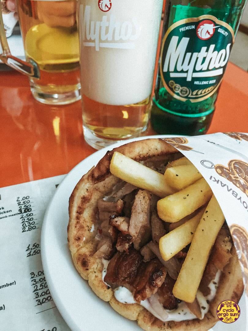 Peloponneso in bikepacking | Il pita gyros di Delfi