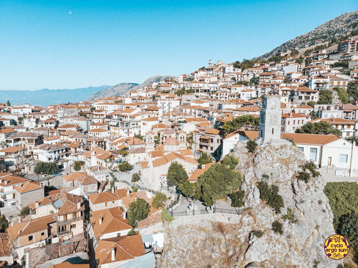 Peloponneso in bikepacking | Arachova dall'alto