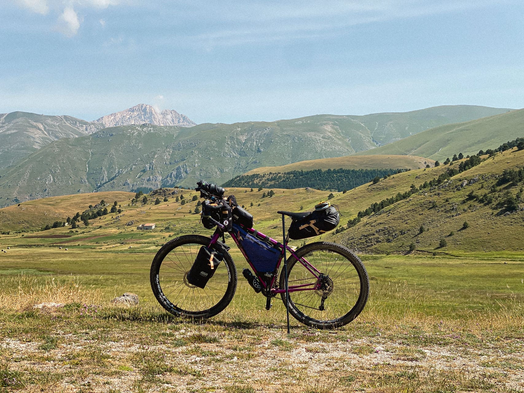 MAGS Abruzzo Trail 2024 | Vista Campo Imperatore