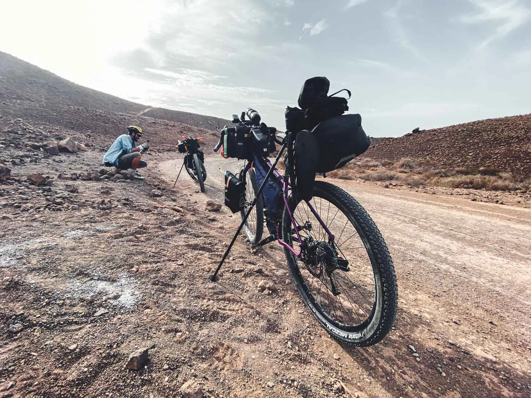 Setup Bikepacking da Trail e Gravel | Parcheggiata al bivio