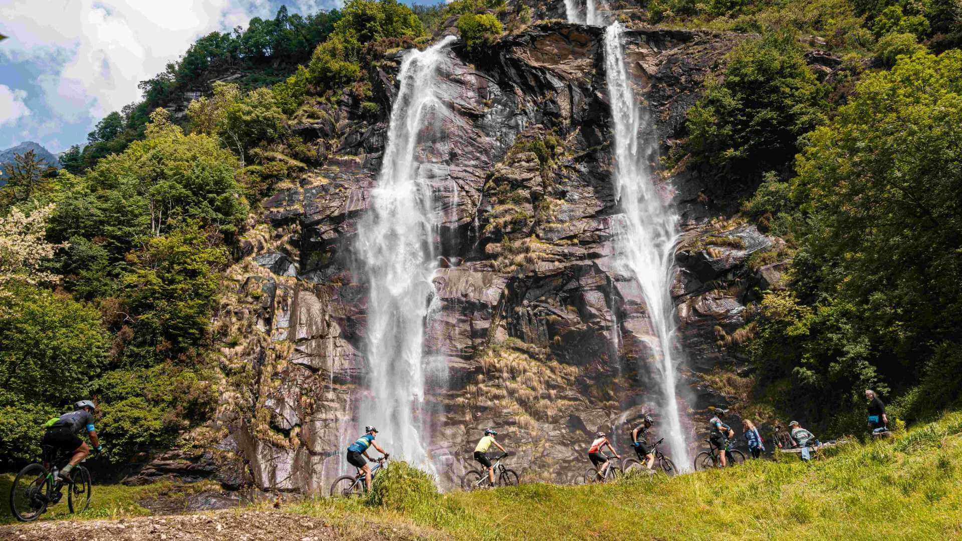 Valchiavenna Gravel Escape | Pedalando tra le cascate