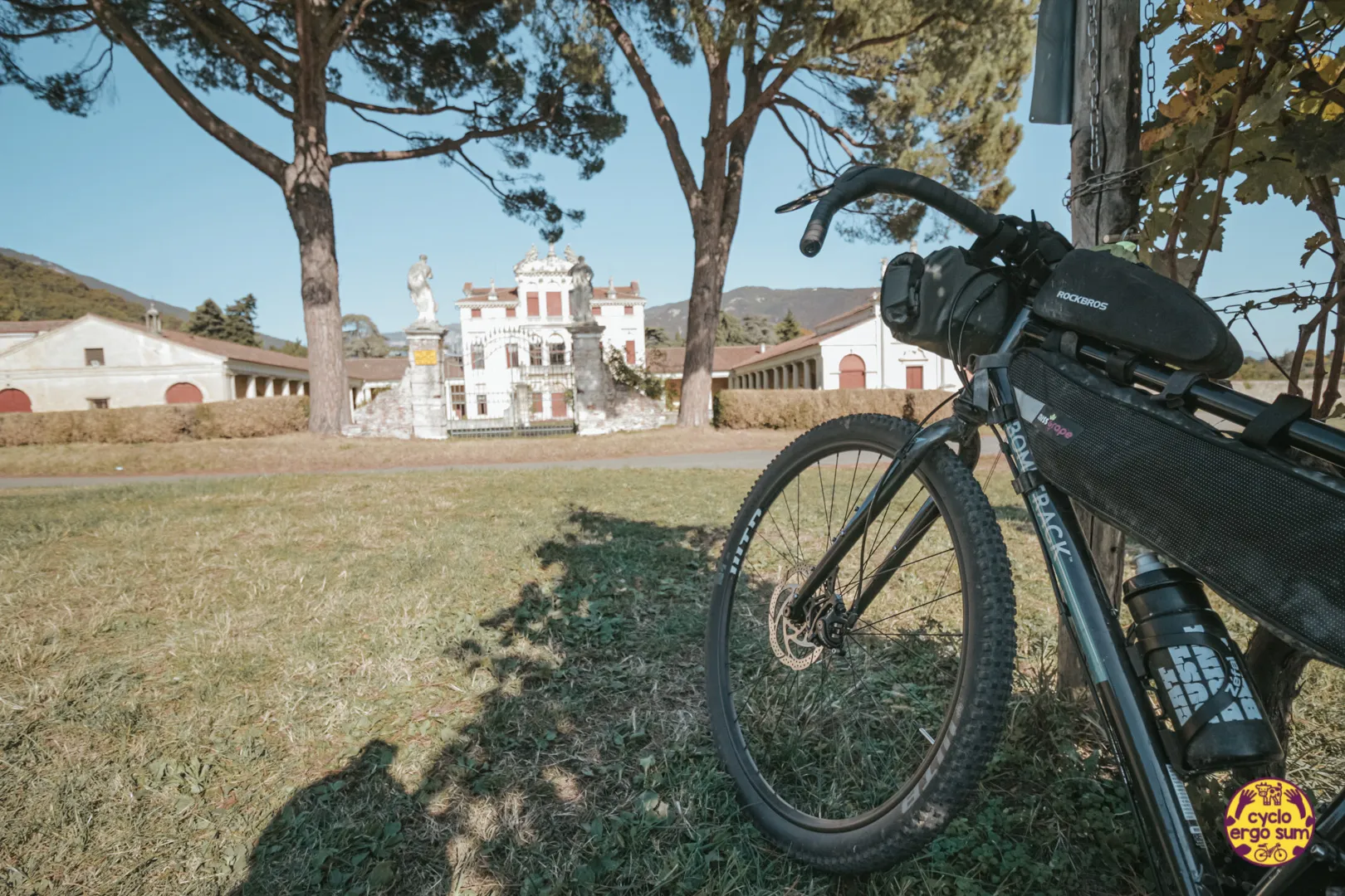 Setup Bikepacking da Trail e Gravel | Foschia sulla Via Piana